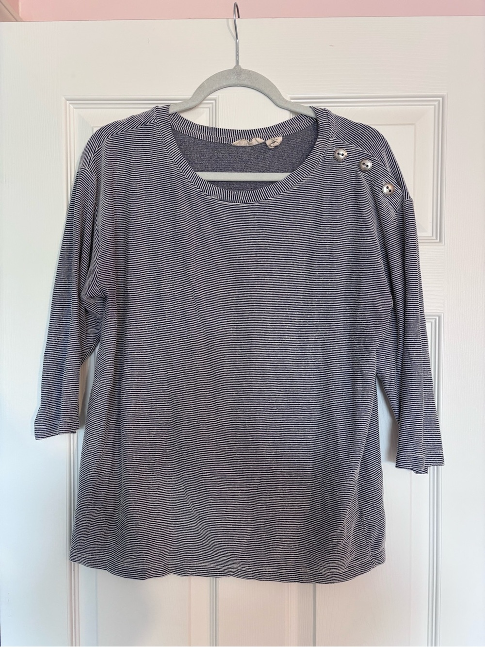 Christian Siriano Navy and White Striped Button-Shoulder 3/4 Sleeve Sleeve Top